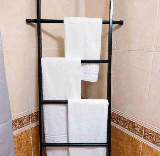 Acogedor Besos De Elah San Bartolomé