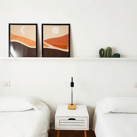 Acogedor Besos De Elah San Bartolomé