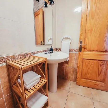 Acogedor Besos De Elah * San Bartolomé